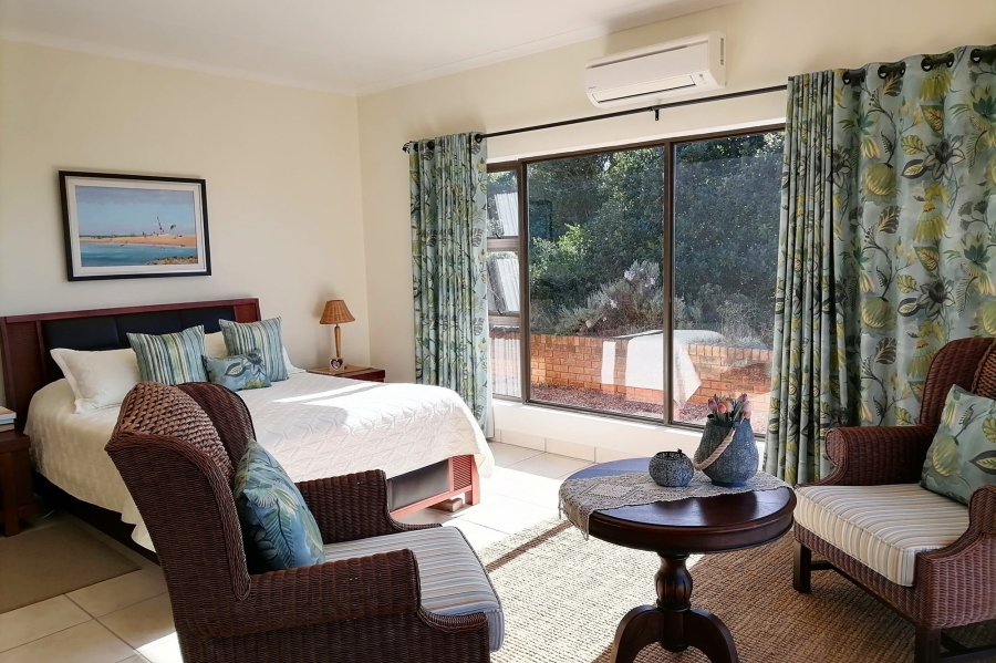 4 Bedroom Property for Sale in Stilbaai Wes Western Cape